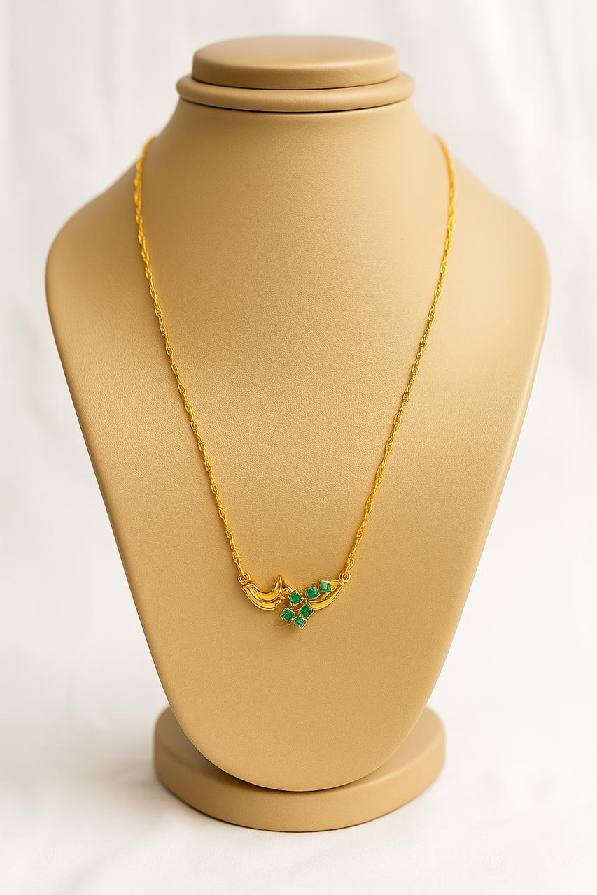 Collar: Oro italiano 18K